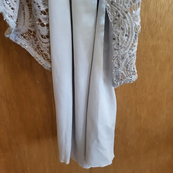 B. Darlin silver sequined v cut front, low cut back, prom/gown. Size 3/4 - Picture 11 of 16